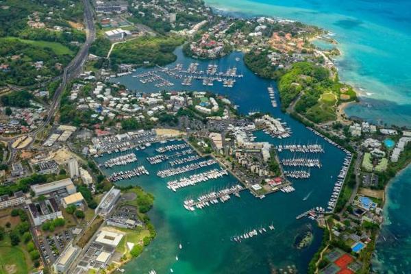 Superbe Studio Avec Piscine, Au Coeur De La Marina! Village Soleil ! Proche Aeroport & Ferry Le Gosier  Eksteriør billede