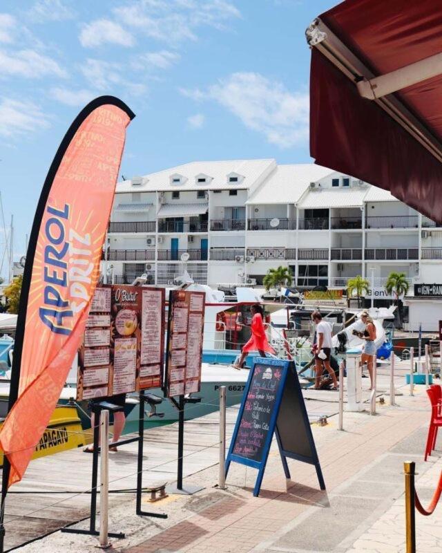 Superbe Studio Avec Piscine, Au Coeur De La Marina! Village Soleil ! Proche Aeroport & Ferry Le Gosier  Eksteriør billede