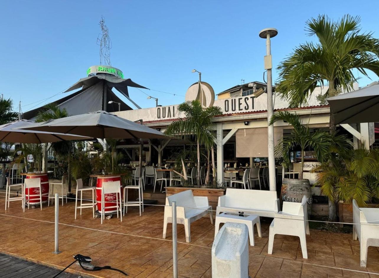 Superbe Studio Avec Piscine, Au Coeur De La Marina! Village Soleil ! Proche Aeroport & Ferry Le Gosier  Eksteriør billede
