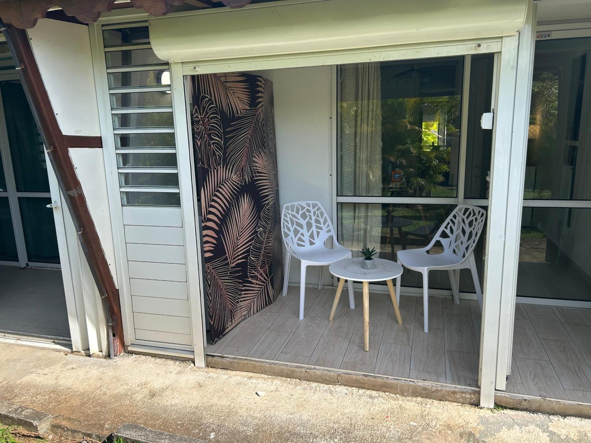 Superbe Studio Avec Piscine, Au Coeur De La Marina! Village Soleil ! Proche Aeroport & Ferry Le Gosier  Eksteriør billede